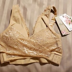 🥰3☆$25. Fashion Bra, criss cross adjust. front clasps